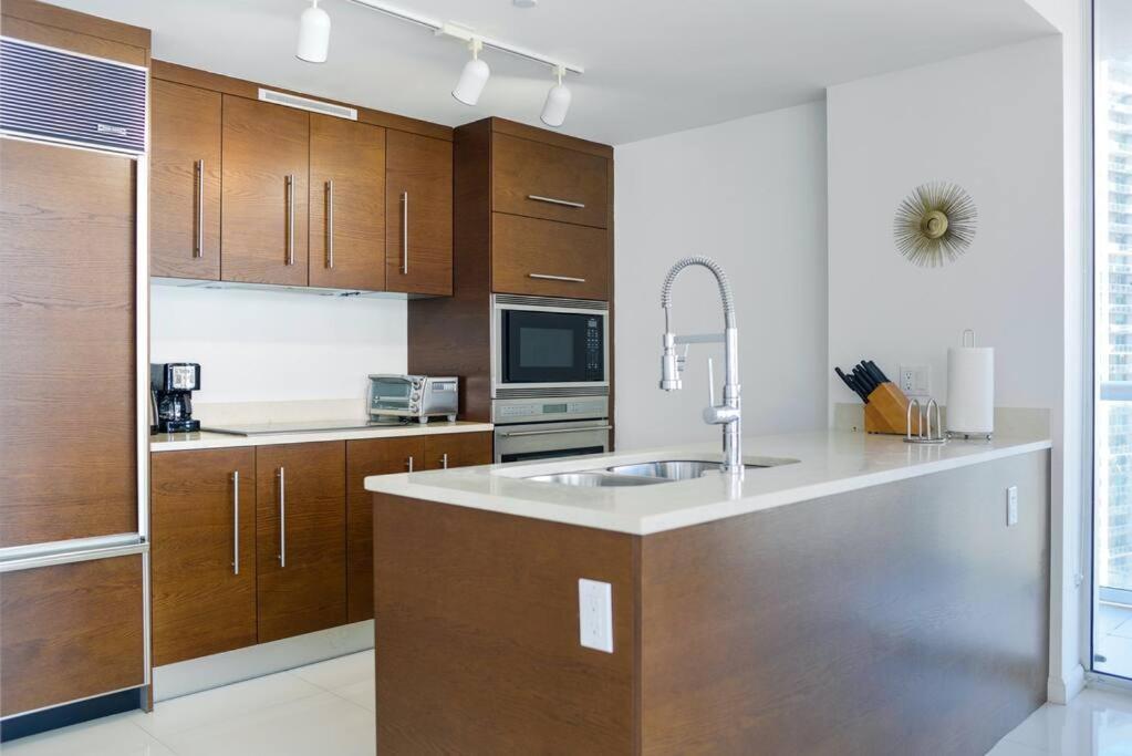 Wonderful 2 Bedroom Apt With Ocean Views At Icon Brickell Miami Exterior foto